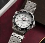 ⁦Omega (SEAMASTER DIVER) Watch For Men 210.30.42.20.04.001⁩ - الصورة ⁦7⁩