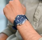 ⁦Omega (SEAMASTER DIVER) watch for men 210.32.42.20.03.001⁩ - الصورة ⁦7⁩