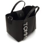 ⁦Tommy Hilfiger Shoulder Handbag For Women Black⁩ - الصورة ⁦4⁩