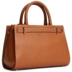 ⁦Tommy Hilfiger Shoulder Handbag For Women Camel⁩ - الصورة ⁦3⁩