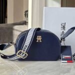 ⁦Tommy Hilfiger Cross Bag For Women⁩ - الصورة ⁦4⁩