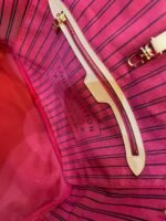 ⁦Louis Vuitton Hand Bag For Women⁩ - الصورة ⁦8⁩