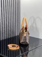 ⁦Louis Vuitton Cross Bag For Women⁩ - الصورة ⁦7⁩